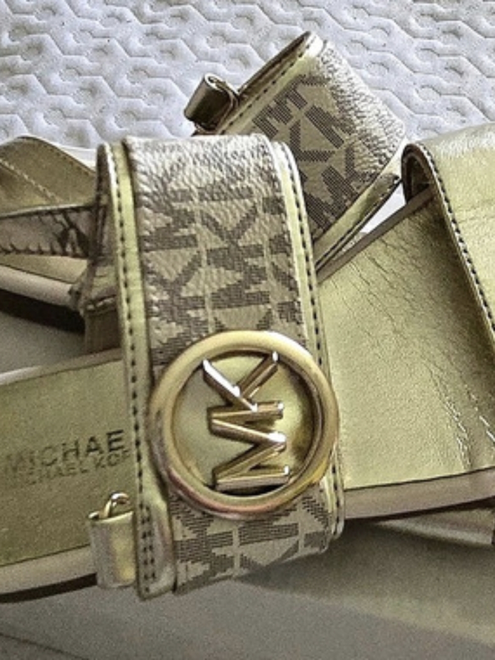 Michael Kors Girls Geometric Logo Sandals in Green Size 1
